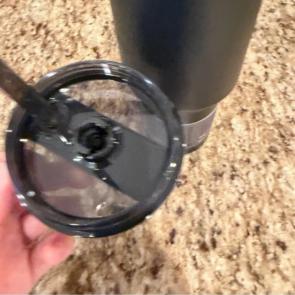 NWT STANLEY 40oz Quencher H2.0 FlowState Tumbler Black Chrome Rainbow Cup Goth - Picture 9 of 10
